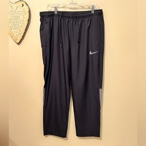 NIKE mens athletic pants